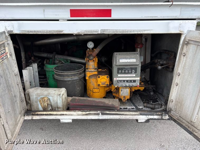 image for item FK2159 2007 Polar Tank fuel trailer