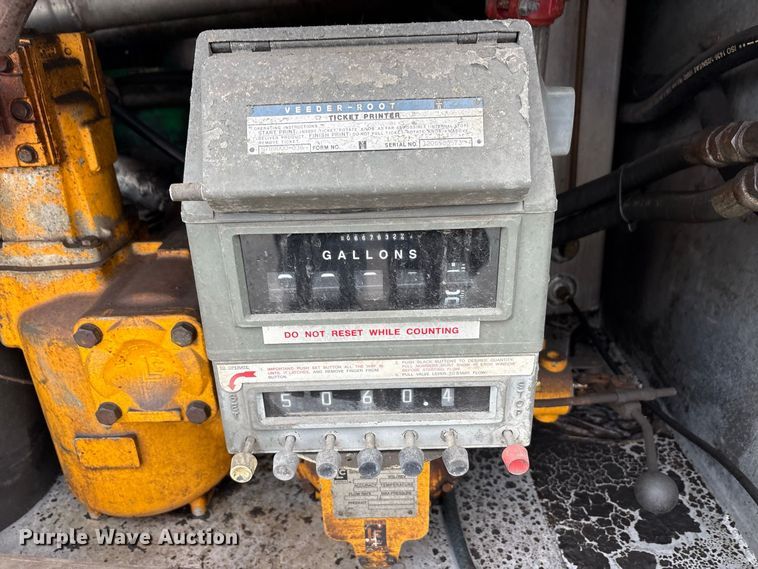 image for item FK2159 2007 Polar Tank fuel trailer