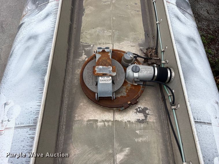 image for item FK2159 2007 Polar Tank fuel trailer