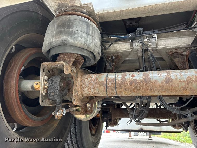 image for item FK2159 2007 Polar Tank fuel trailer