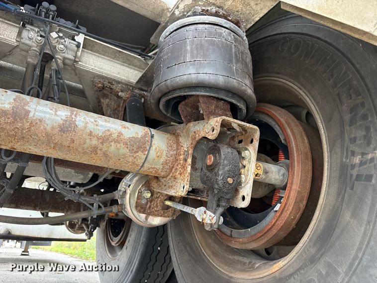 image for item FK2159 2007 Polar Tank fuel trailer