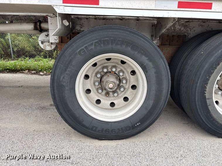 image for item FK2159 2007 Polar Tank fuel trailer