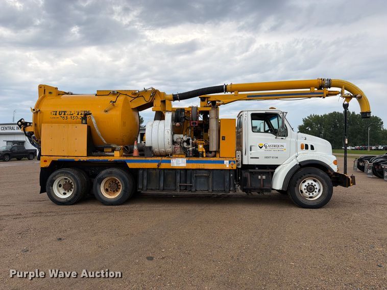 image for item FK3381 2001 Sterling Truck L7500 Series hydrovac truck