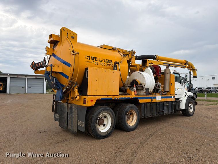 image for item FK3381 2001 Sterling Truck L7500 Series hydrovac truck