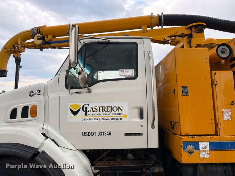 image for item FK3381 2001 Sterling Truck L7500 Series hydrovac truck
