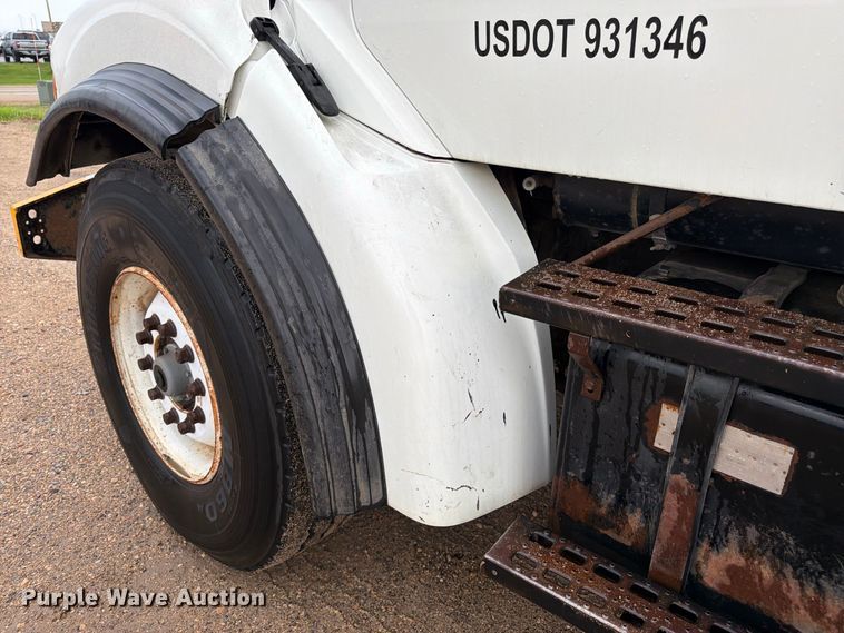 image for item FK3381 2001 Sterling Truck L7500 Series hydrovac truck