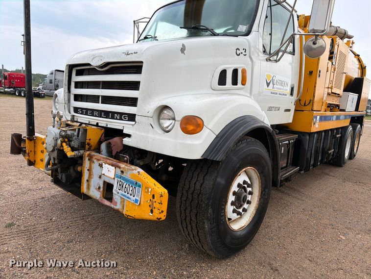 image for item FK3381 2001 Sterling Truck L7500 Series hydrovac truck