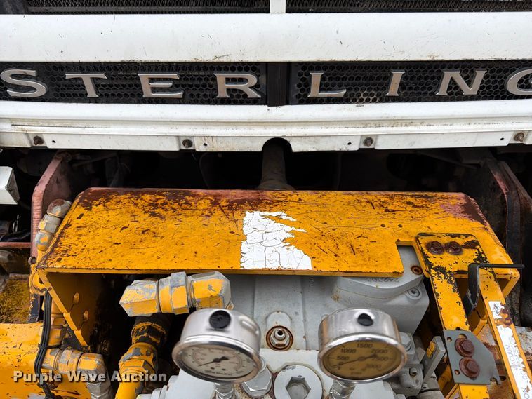 image for item FK3381 2001 Sterling Truck L7500 Series hydrovac truck