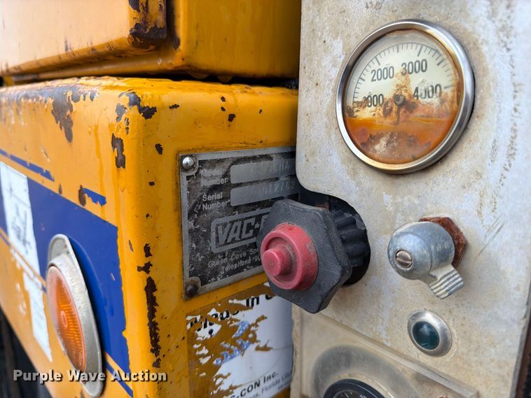 image for item FK3381 2001 Sterling Truck L7500 Series hydrovac truck