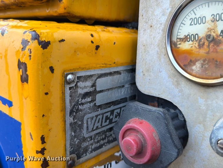 image for item FK3381 2001 Sterling Truck L7500 Series hydrovac truck