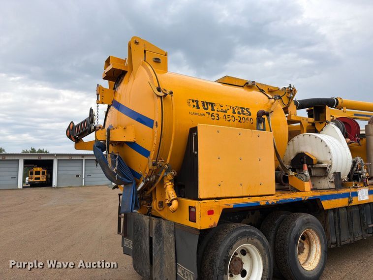 image for item FK3381 2001 Sterling Truck L7500 Series hydrovac truck