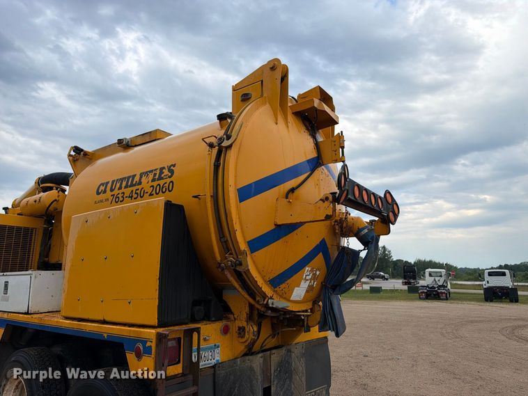 image for item FK3381 2001 Sterling Truck L7500 Series hydrovac truck