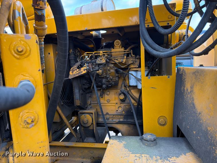 image for item FK3381 2001 Sterling Truck L7500 Series hydrovac truck