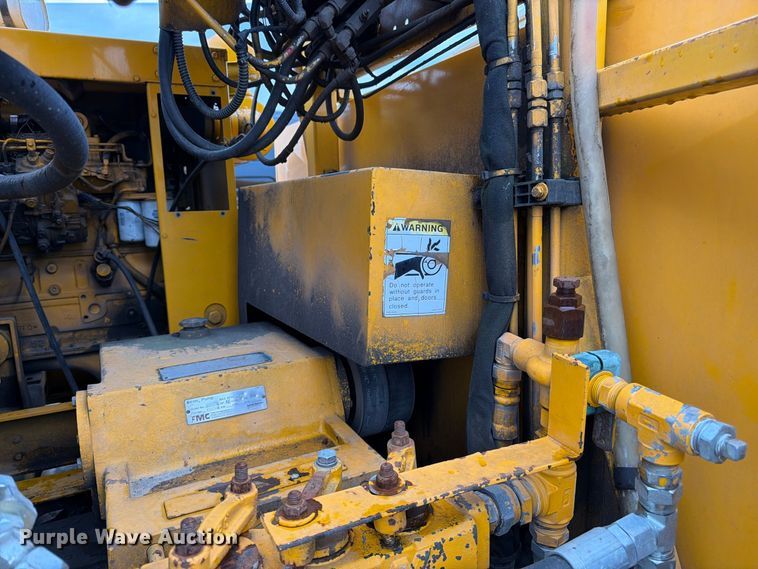 image for item FK3381 2001 Sterling Truck L7500 Series hydrovac truck