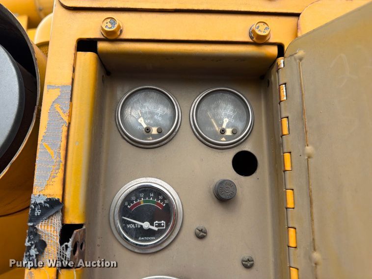 image for item FK3381 2001 Sterling Truck L7500 Series hydrovac truck