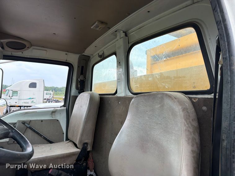 image for item FK3381 2001 Sterling Truck L7500 Series hydrovac truck