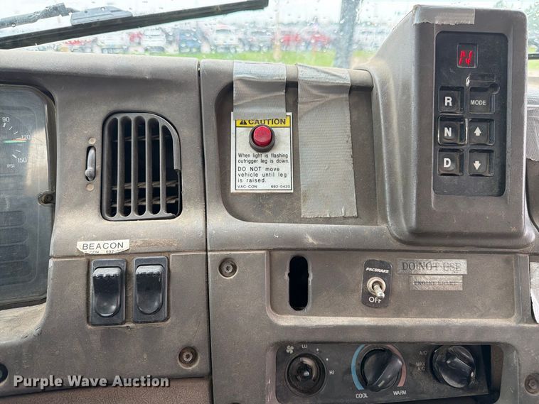 image for item FK3381 2001 Sterling Truck L7500 Series hydrovac truck