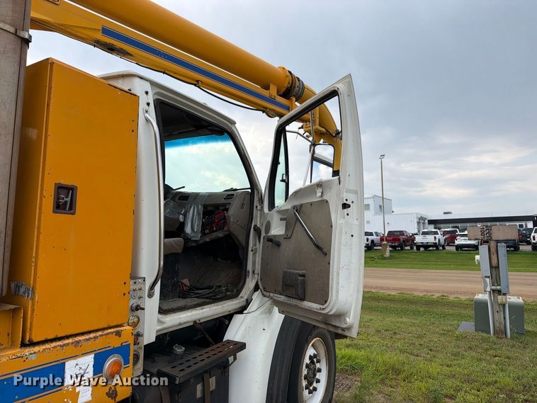 image for item FK3381 2001 Sterling Truck L7500 Series hydrovac truck