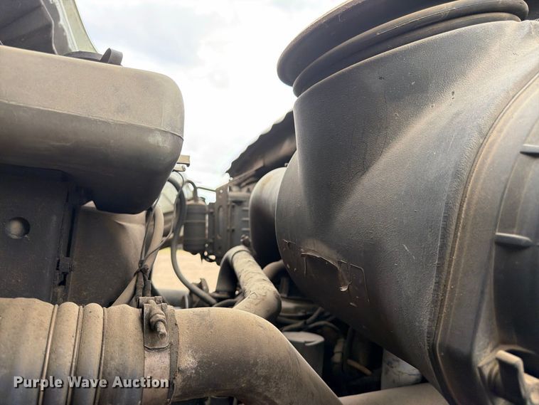 image for item FK3381 2001 Sterling Truck L7500 Series hydrovac truck