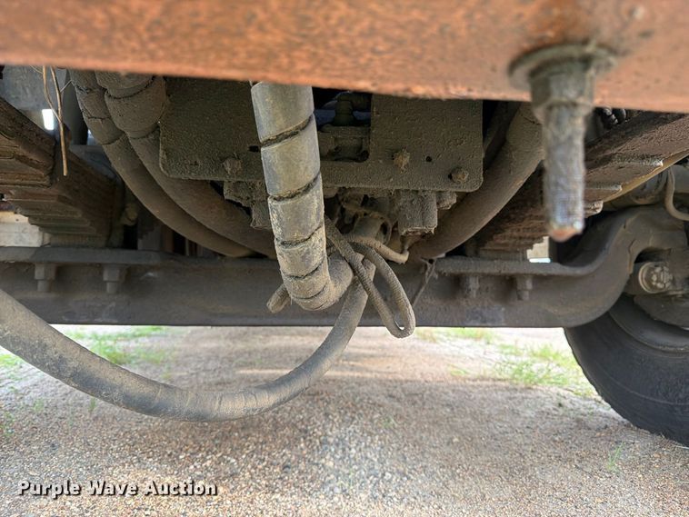 image for item FK3381 2001 Sterling Truck L7500 Series hydrovac truck
