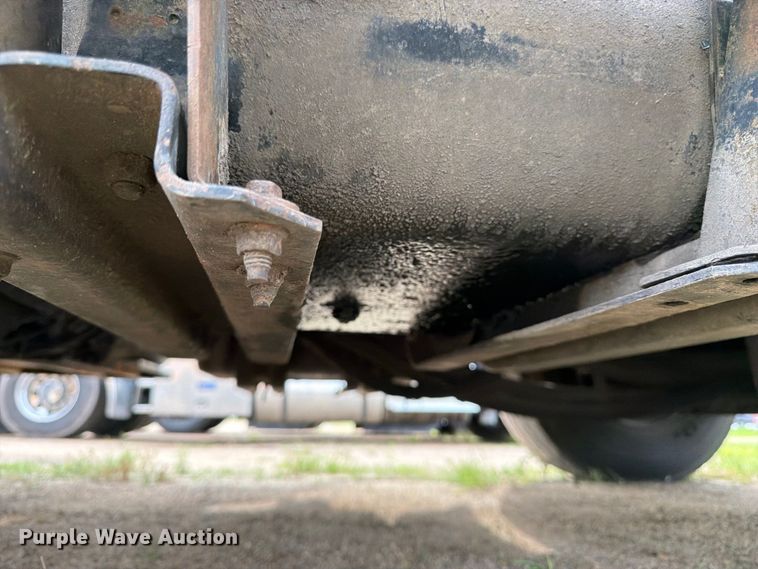image for item FK3381 2001 Sterling Truck L7500 Series hydrovac truck
