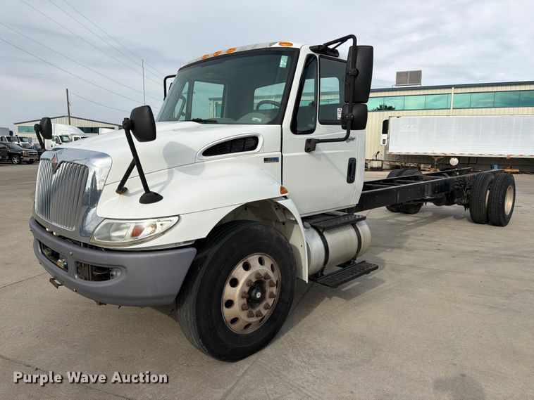 2012 International 4300 truck cab and chassis