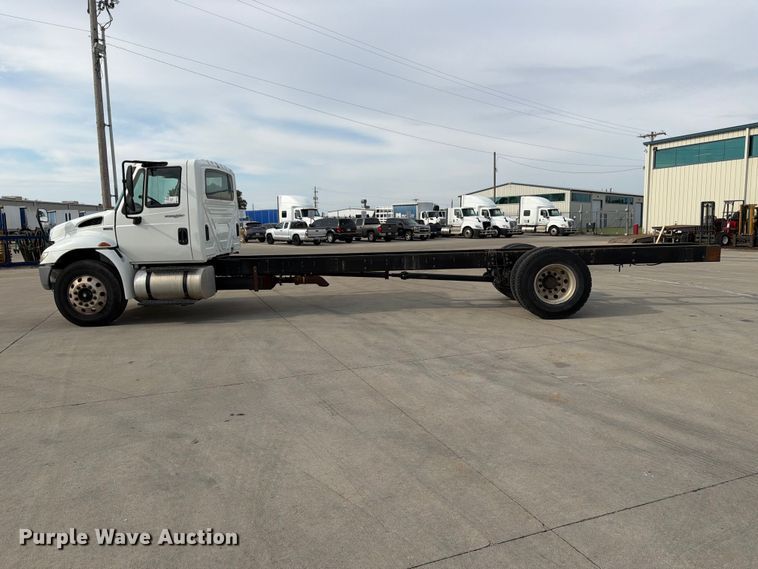image for item FK3791 2012 International 4300 truck cab and chassis