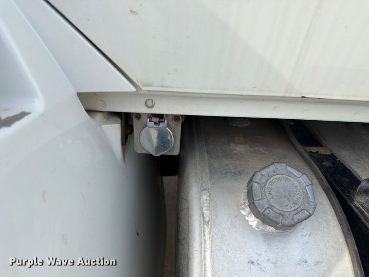 image for item FK3791 2012 International 4300 truck cab and chassis