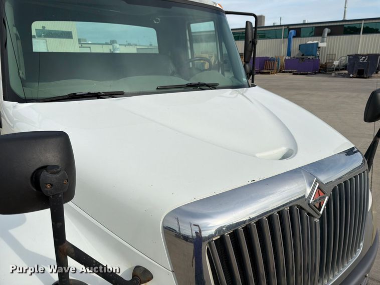 image for item FK3791 2012 International 4300 truck cab and chassis