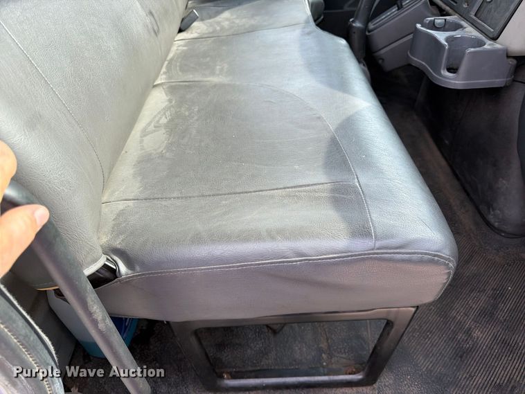 image for item FK3791 2012 International 4300 truck cab and chassis