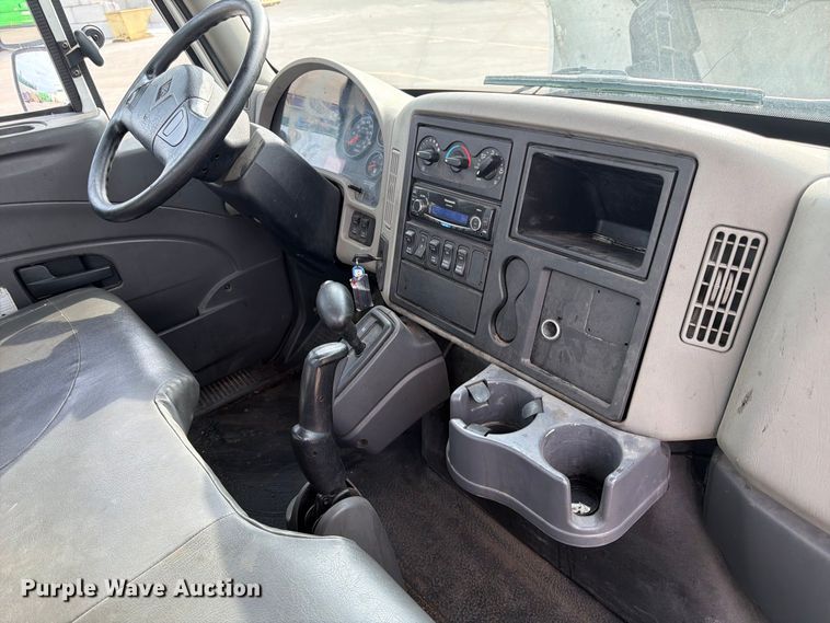 image for item FK3791 2012 International 4300 truck cab and chassis