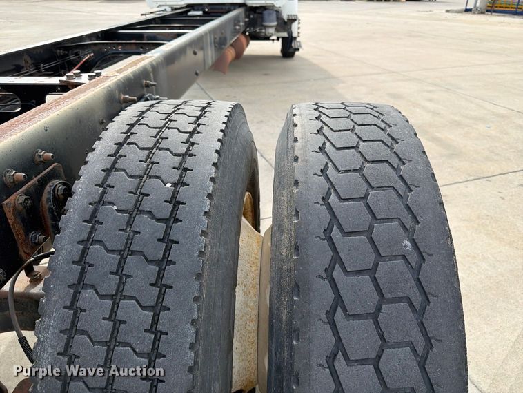 image for item FK3791 2012 International 4300 truck cab and chassis