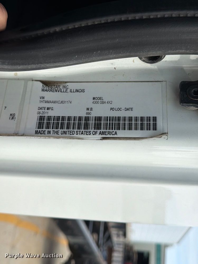 image for item FK3791 2012 International 4300 truck cab and chassis