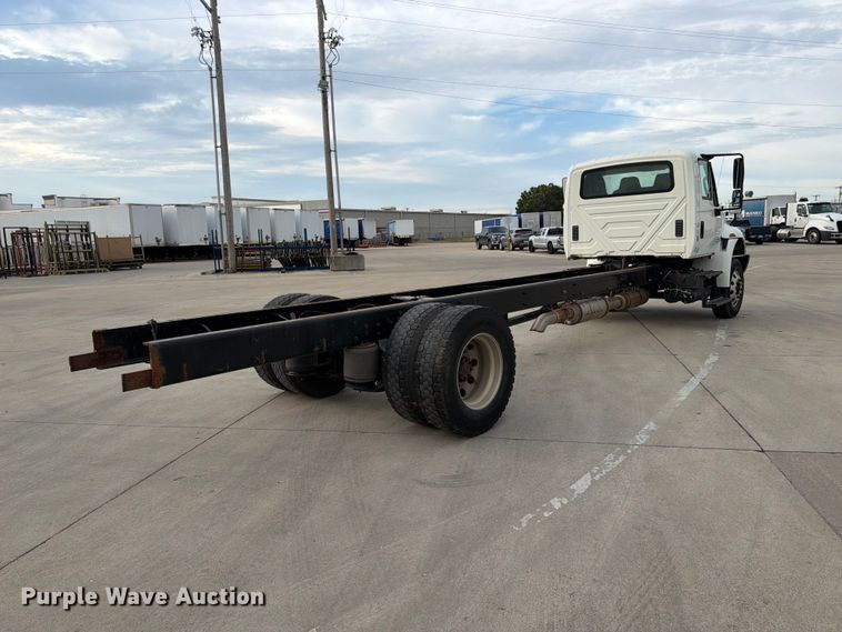 image for item FK3793 2015 International 4300 truck cab and chassis