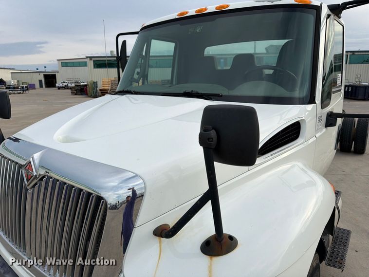 image for item FK3793 2015 International 4300 truck cab and chassis