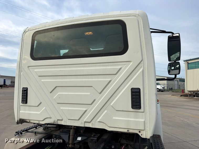 image for item FK3793 2015 International 4300 truck cab and chassis