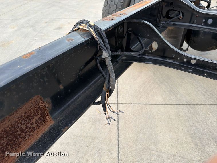 image for item FK3793 2015 International 4300 truck cab and chassis