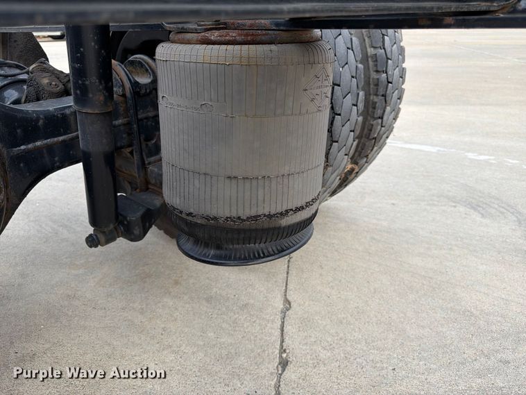 image for item FK3793 2015 International 4300 truck cab and chassis