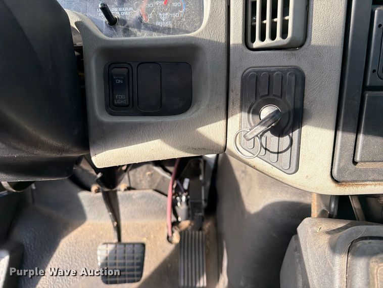 image for item FK3793 2015 International 4300 truck cab and chassis