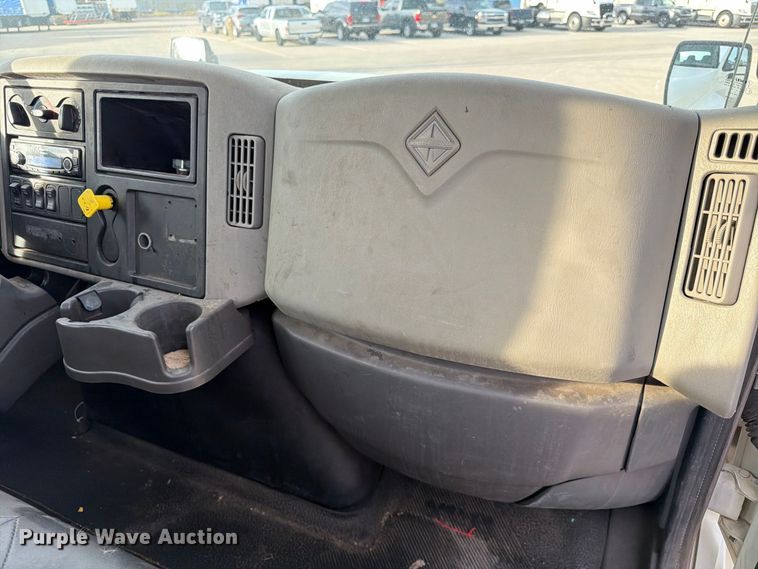 image for item FK3793 2015 International 4300 truck cab and chassis