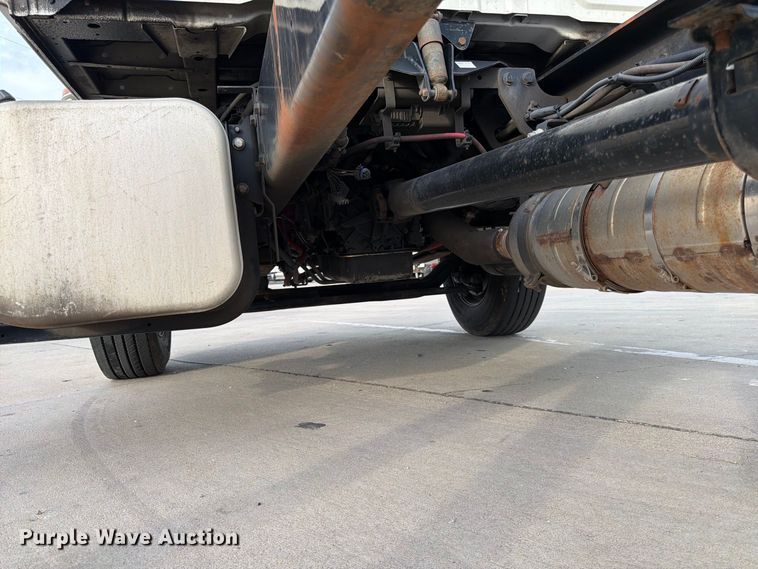 image for item FK3793 2015 International 4300 truck cab and chassis