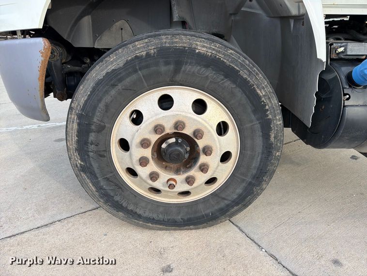 image for item FK3793 2015 International 4300 truck cab and chassis