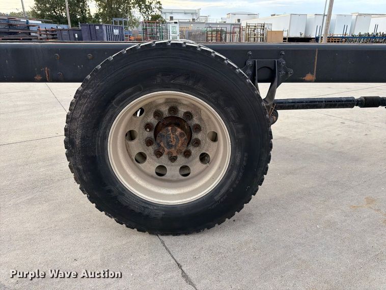 image for item FK3793 2015 International 4300 truck cab and chassis