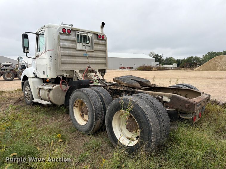 image for item FK3805 2006 Freightliner Columbia semi truck