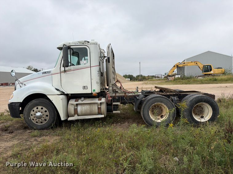image for item FK3805 2006 Freightliner Columbia semi truck