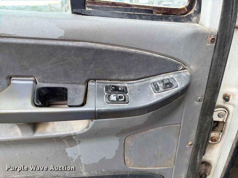 image for item FK3805 2006 Freightliner Columbia semi truck