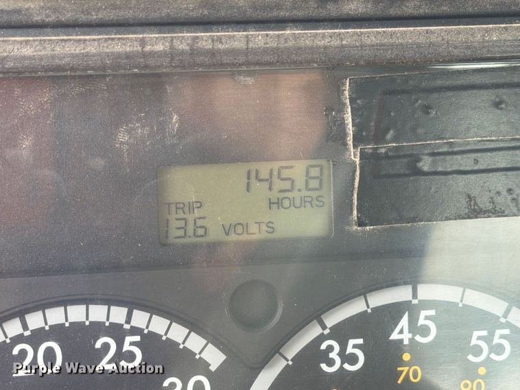 image for item FK3805 2006 Freightliner Columbia semi truck