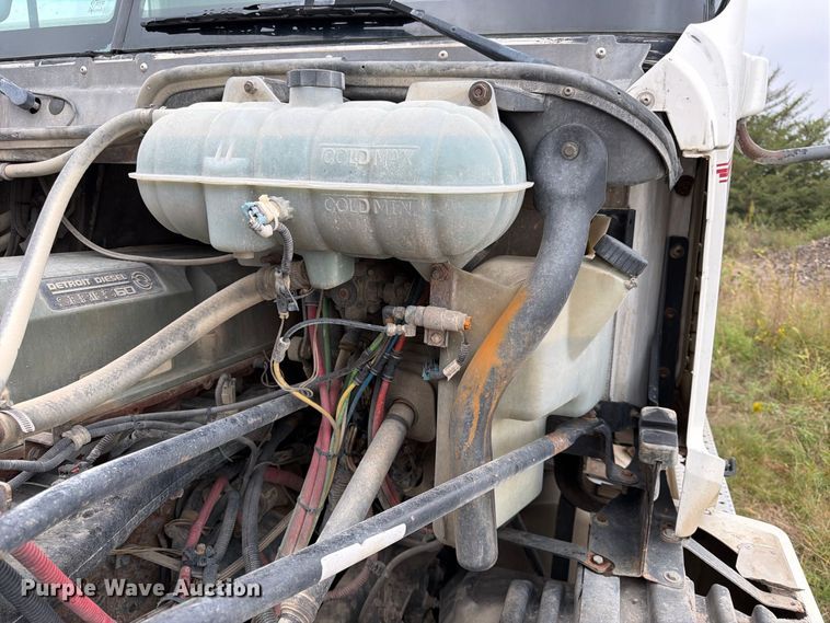 image for item FK3805 2006 Freightliner Columbia semi truck