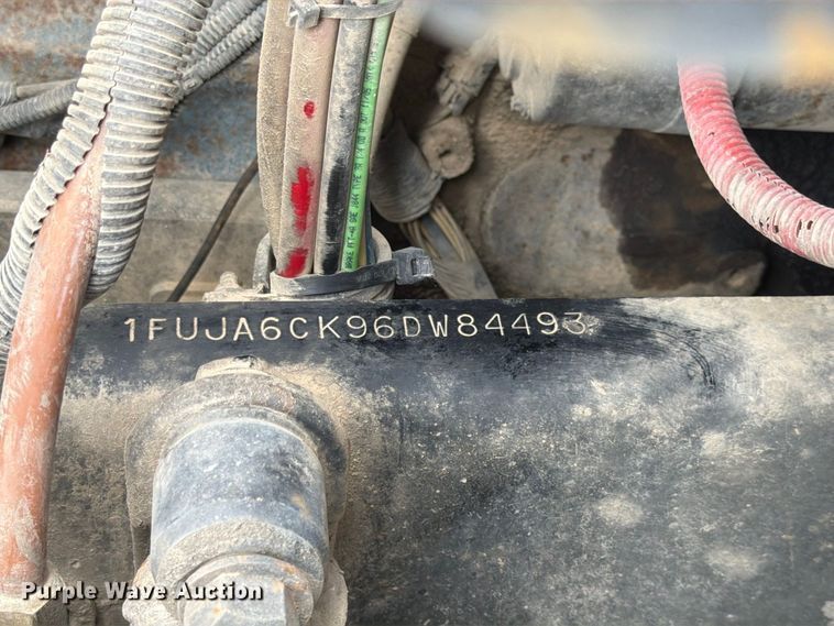 image for item FK3805 2006 Freightliner Columbia semi truck