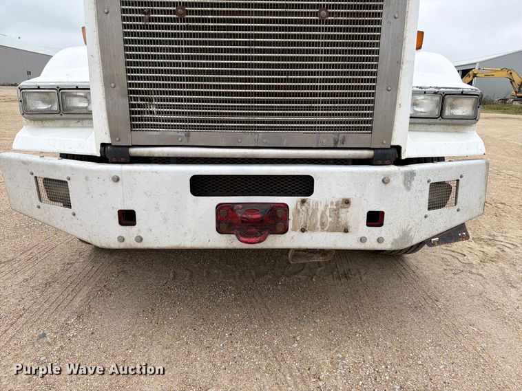 image for item FK3808 2014 Kenworth T800 semi truck